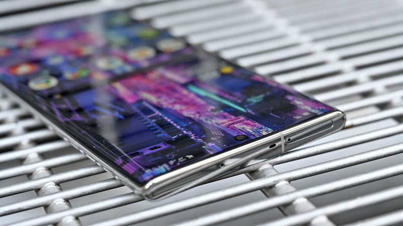 Samsung drilled two small holes into the Note 10's top edge to further improve the phone’s stereo speakers.